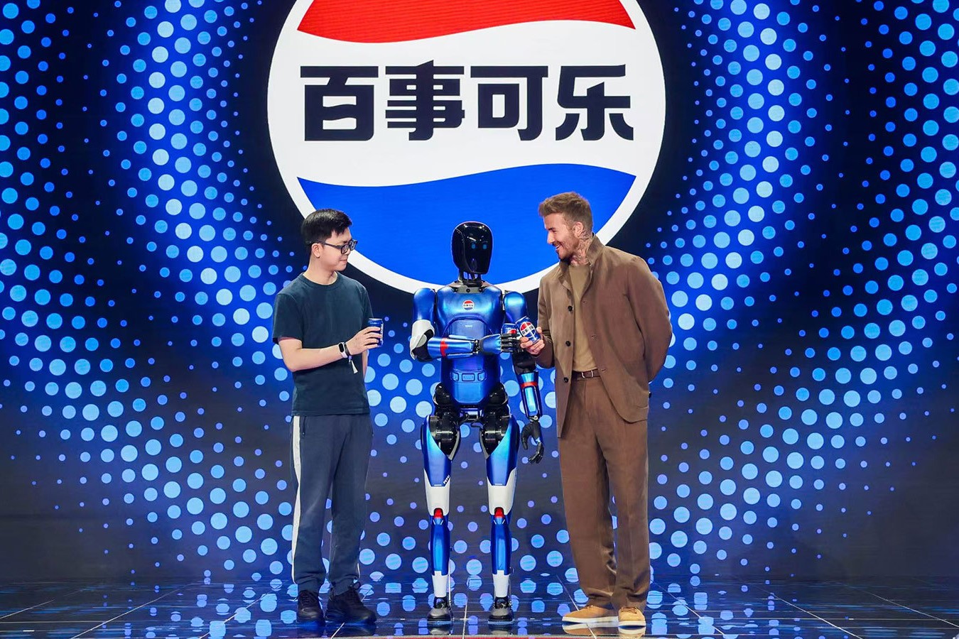 沐鸣2机器人携手百事中国共创“百事蓝宝” 共燃渴望新章